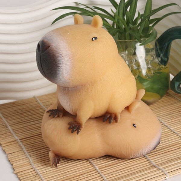 Cappybara Squeeze Delight