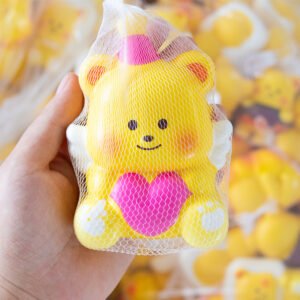 Alternative view of creamy yellow bear
